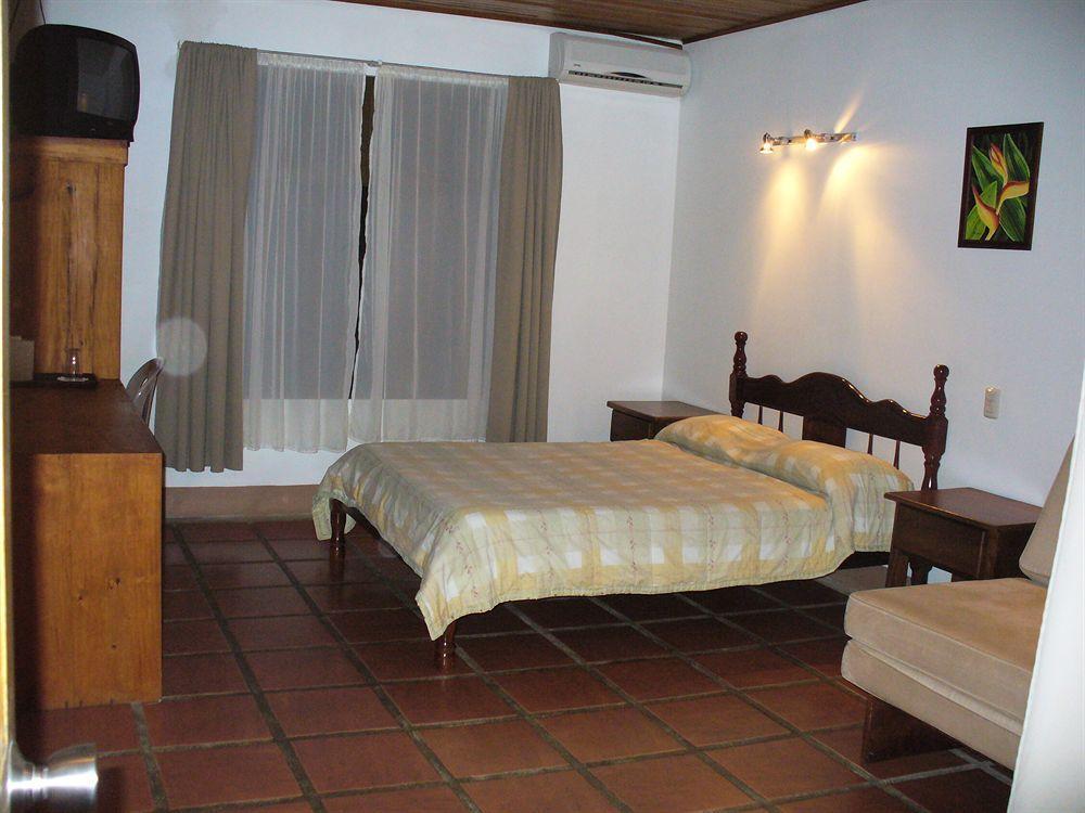 Termales Del Bosque & Hot Springs Hotel La Marina Екстериор снимка