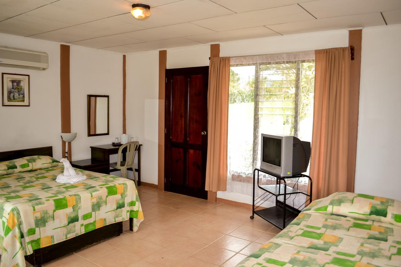 Termales Del Bosque & Hot Springs Hotel La Marina Екстериор снимка